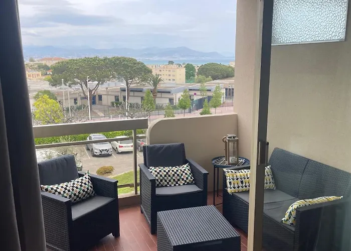 Joli Vue Mer, Piscine, Tennis, Parking Αντίμπ